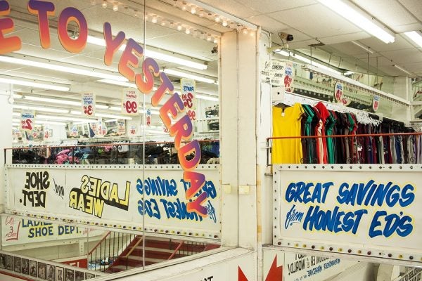 honest ed's signage