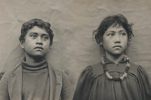 Native Hawaiian schoolchildren around 1900.