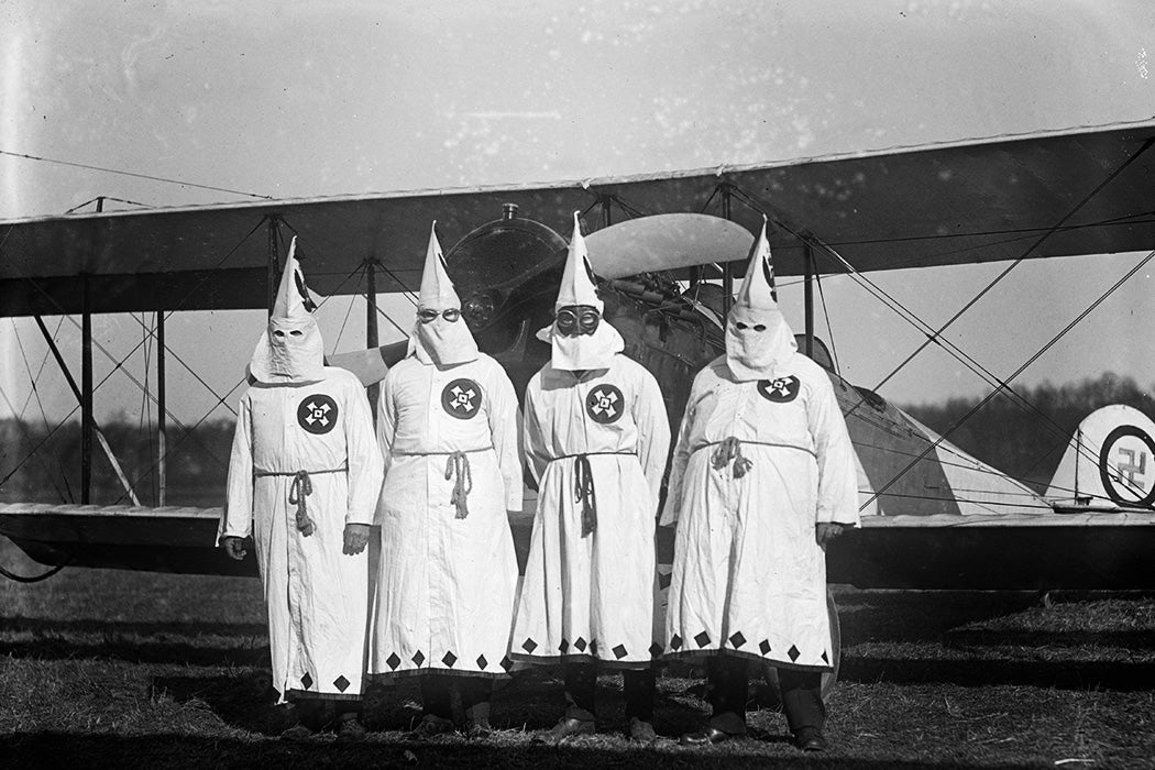 Source: https://commons.wikimedia.org/wiki/File:Klu_Klux_Klan,_3-18-22_LOC_npcc.05904.jpg