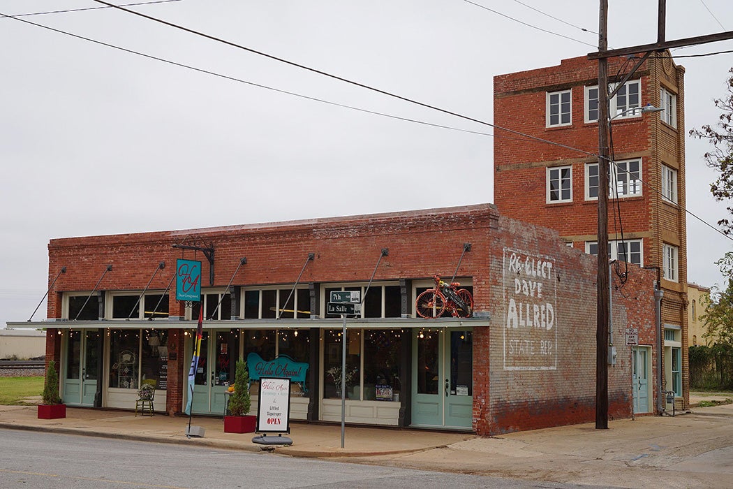 The "world's littlest skyscraper" in Wichita Falls, Texas, 2015