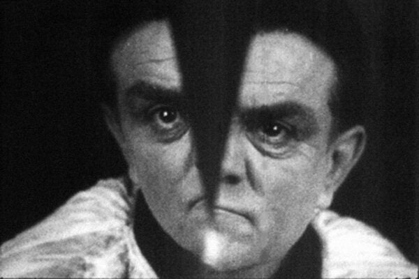 Frame from the movie La Coquille et le Clergyman (1928)