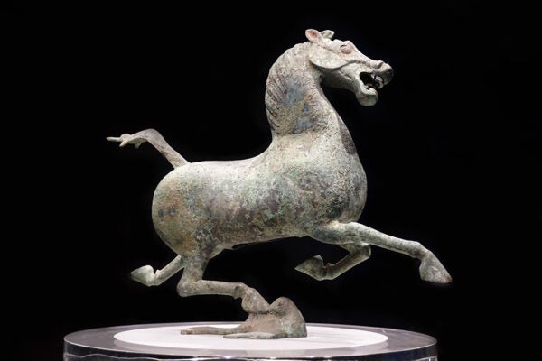 Flying Horse Of Gansu. Eastern Han dynasty, 25 - 220 AD.