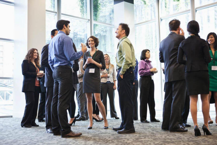 Read more about the article 12 Tips for a Better Networking Experience at Your Next Conference