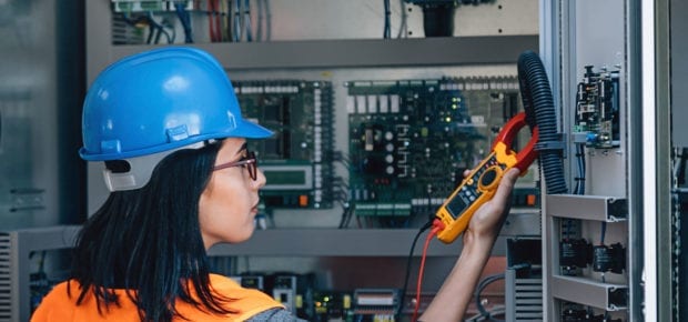 energy engineer working during covid-19