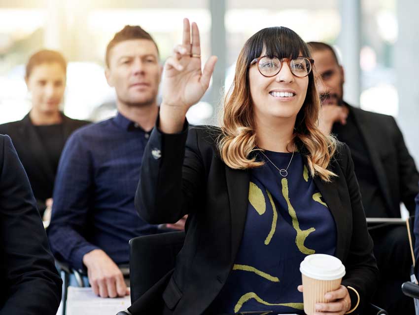 woman volunteering