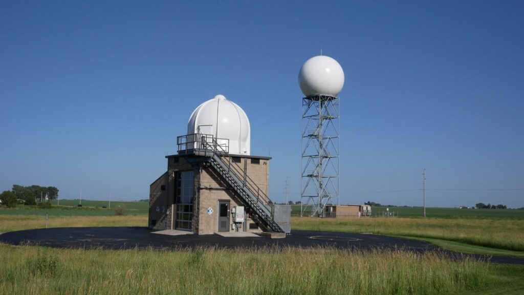 ILX radar site tour.  (Photo credit: B. Mayes)