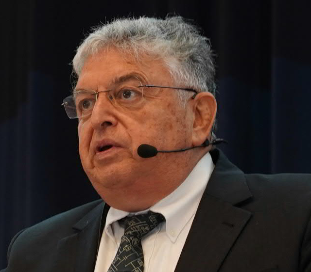 Dr. Mario Pacas
